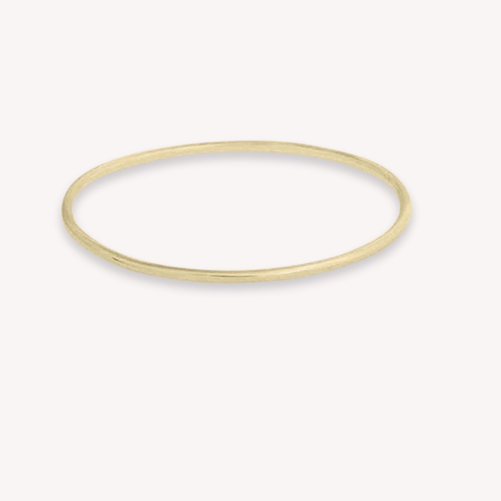Stone and strand ultra fine gold band size 8